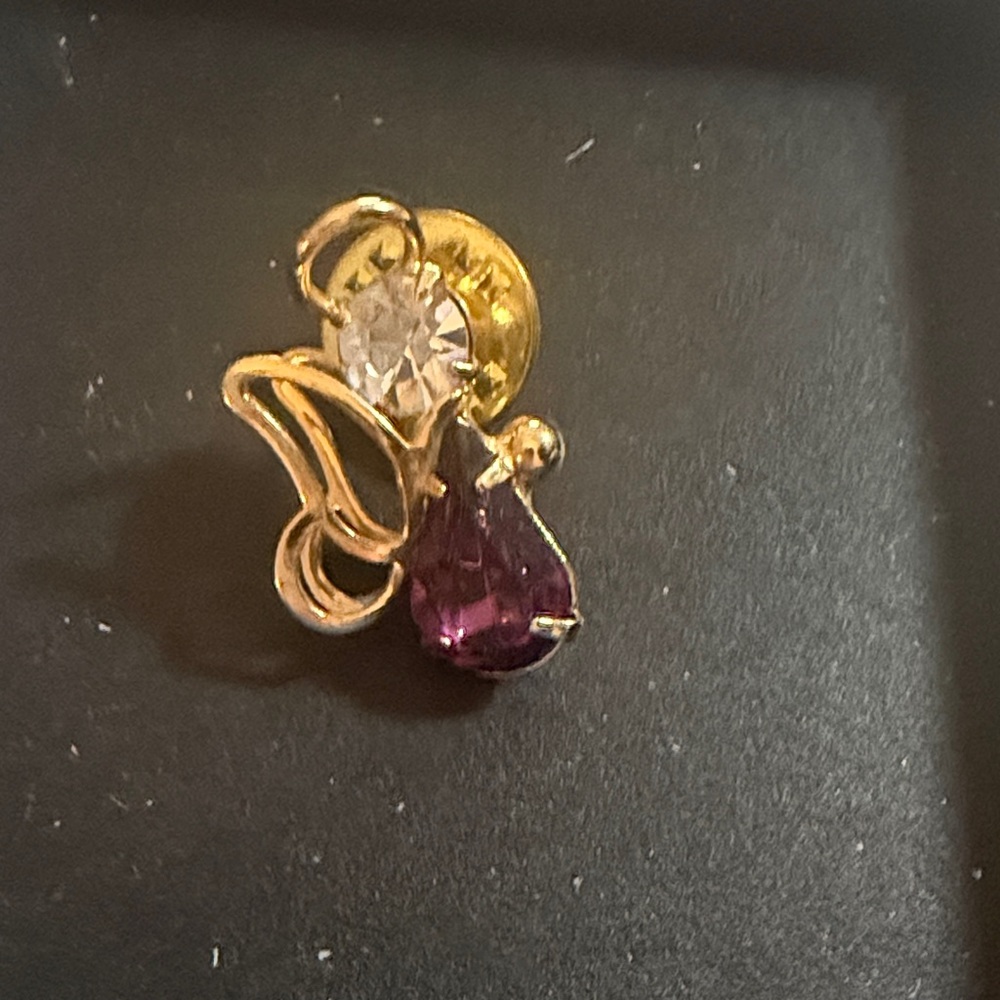 Gemstone Vintage Purple Amethyst Gold Tone Lapel Pin Clear Rhinestone Sparkle